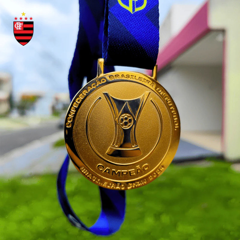 Quadro de Medalhas Mengão Fla Multicampeão 2019 Libertadores e Brasileirão Moldura de Madeira 33x33cm + *BRINDE 1x Caneca* - EDIÇÃO LIMITADA