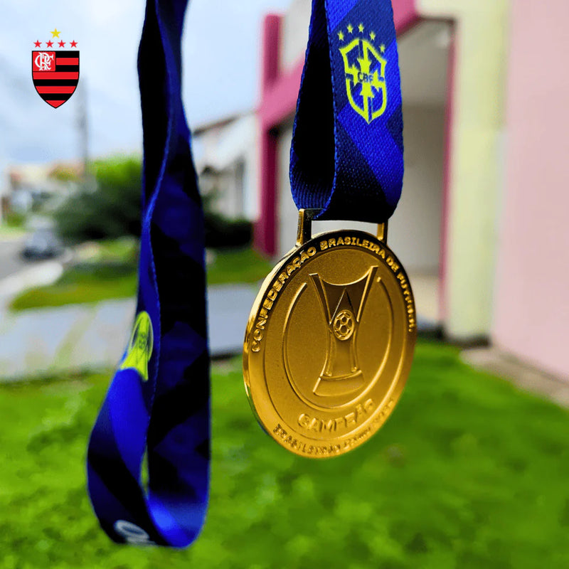 Quadro de Medalhas Mengão Fla Multicampeão 2019 Libertadores e Brasileirão Moldura de Madeira 33x33cm + *BRINDE 1x Caneca* - EDIÇÃO LIMITADA
