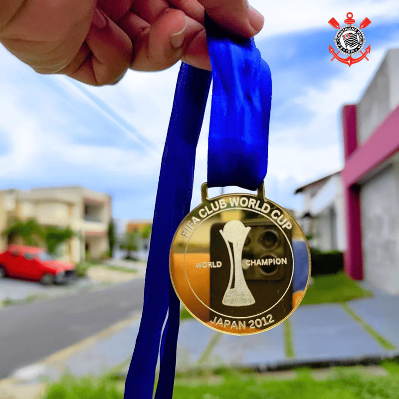 Quadro de Medalhas Timão Multicampeão 2012 Libertadores e Mundial Moldura de Madeira 33x33cm + *BRINDE 1x Caneca* - EDIÇÃO LIMITADA