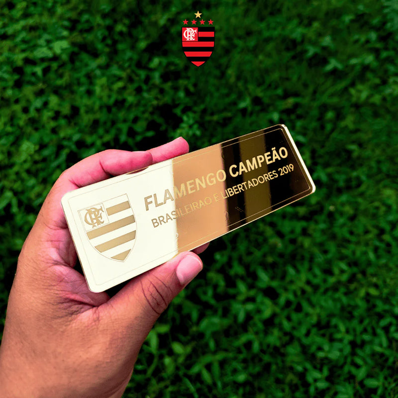 Quadro de Medalhas Mengão Fla Multicampeão 2019 Libertadores e Brasileirão Moldura de Madeira 33x33cm + *BRINDE 1x Caneca* - EDIÇÃO LIMITADA